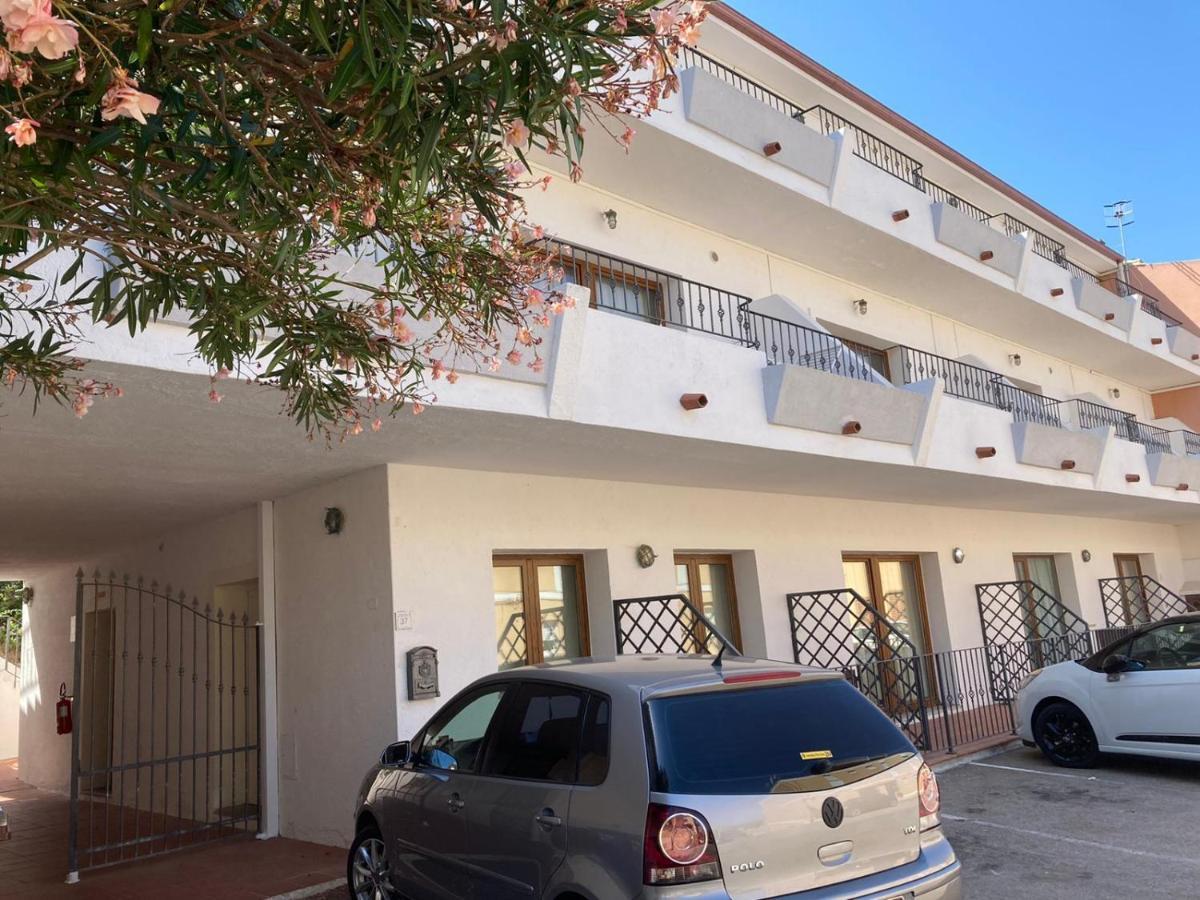 Aparthotel Le Gemme Di Mirto Palau Exterior foto